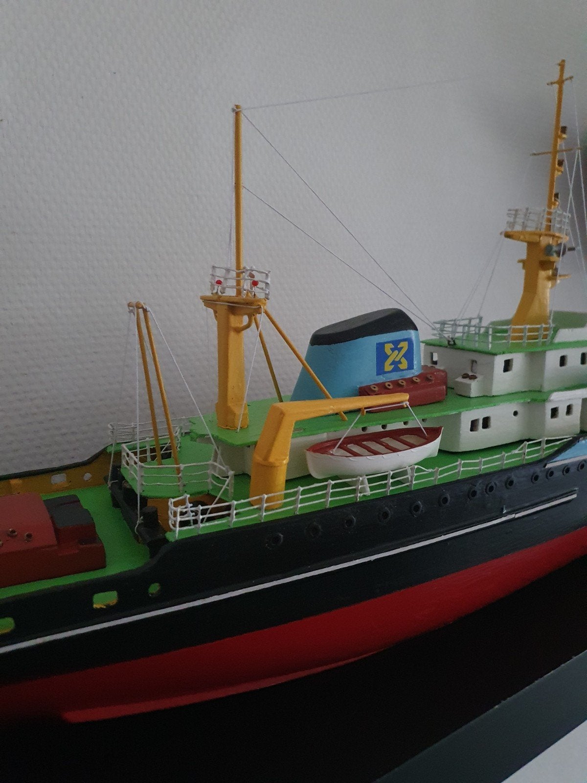 te koop de zwarte zee van hout  bieden, Ophalen