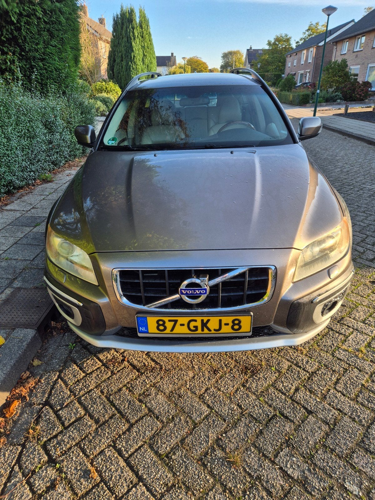 Volvo XC70 2.4 D5 AWD Geartronic 2008 Grijs, Automaat, 1716 kg, 197 €/maand, XC70