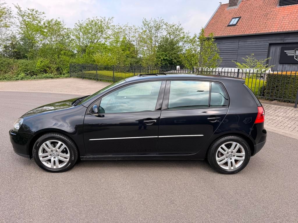 Volkswagen Hatchback 1.6 COMFORTLINE AUTOMAAT AIRCO LM VELGE, Stof, Gebruikt, 4 cilinders, Zwart