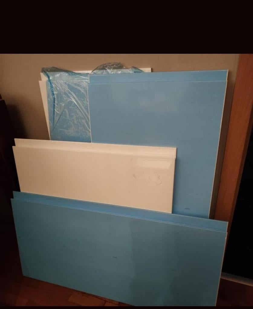 Voxtorp hoogglans wit Ikea Metod keuken:
Deur 60x60,......., Wit, Minder dan 100 cm, 25 tot 50 cm, 50 tot 100 cm