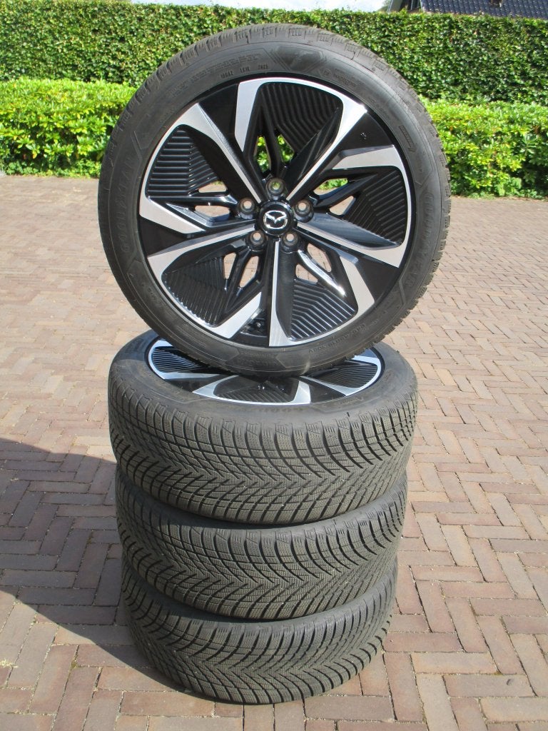 Orig. Mazda 6 e 6e  19 inch velgen winterbanden NWST tpms, Auto-onderdelen, Banden en Velgen, 19 inch, Banden en Velgen, Personenwagen