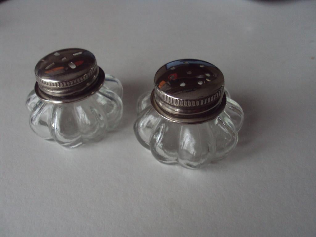vintage mini peper en zout setje, Verzenden, Zo goed als nieuw, Wit, Overige merken