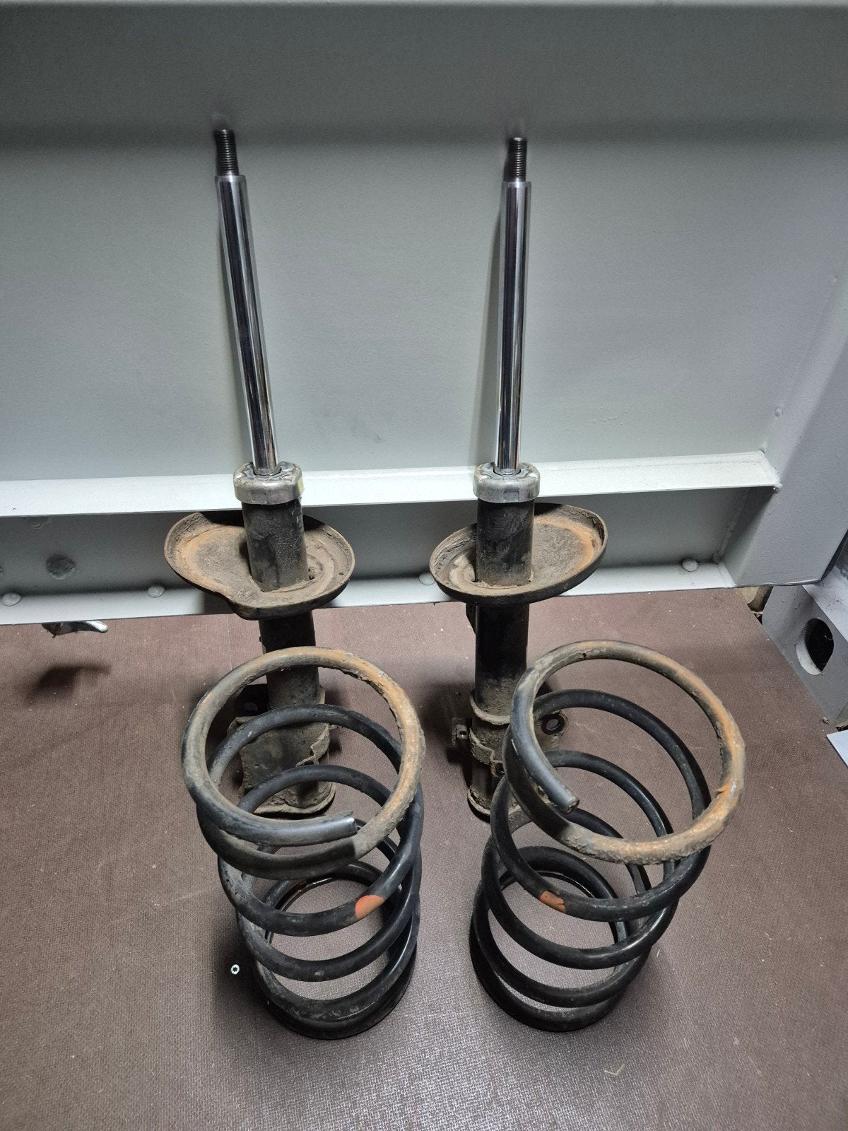 Schokdempers voor en achter Suzuki Grand Vitara 2010, Ophalen, Suzuki