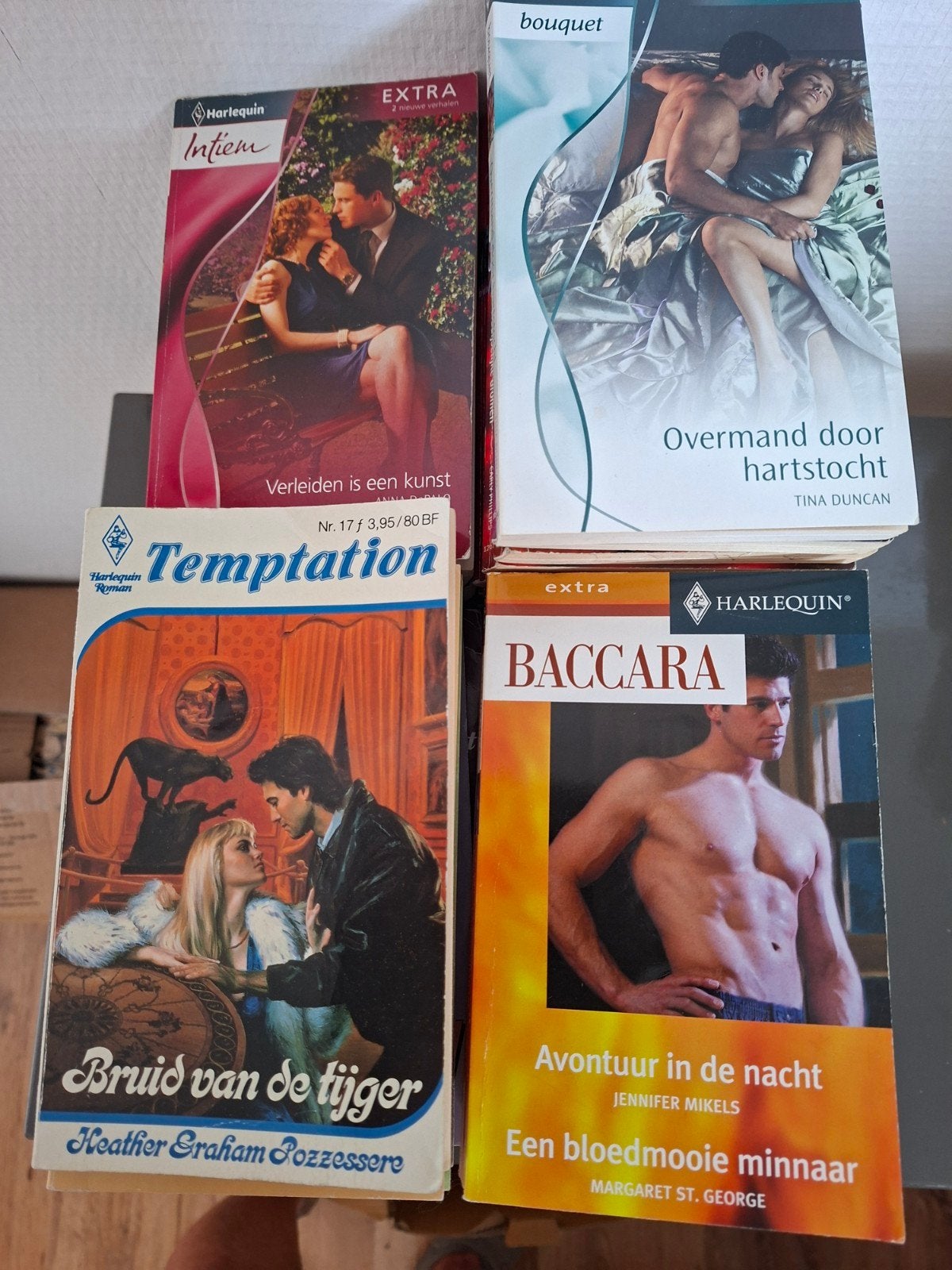 Bouquet favoriten, intiem, candlelight, baccara jasmijn 42x, Boeken, Ophalen of Verzenden, Gelezen