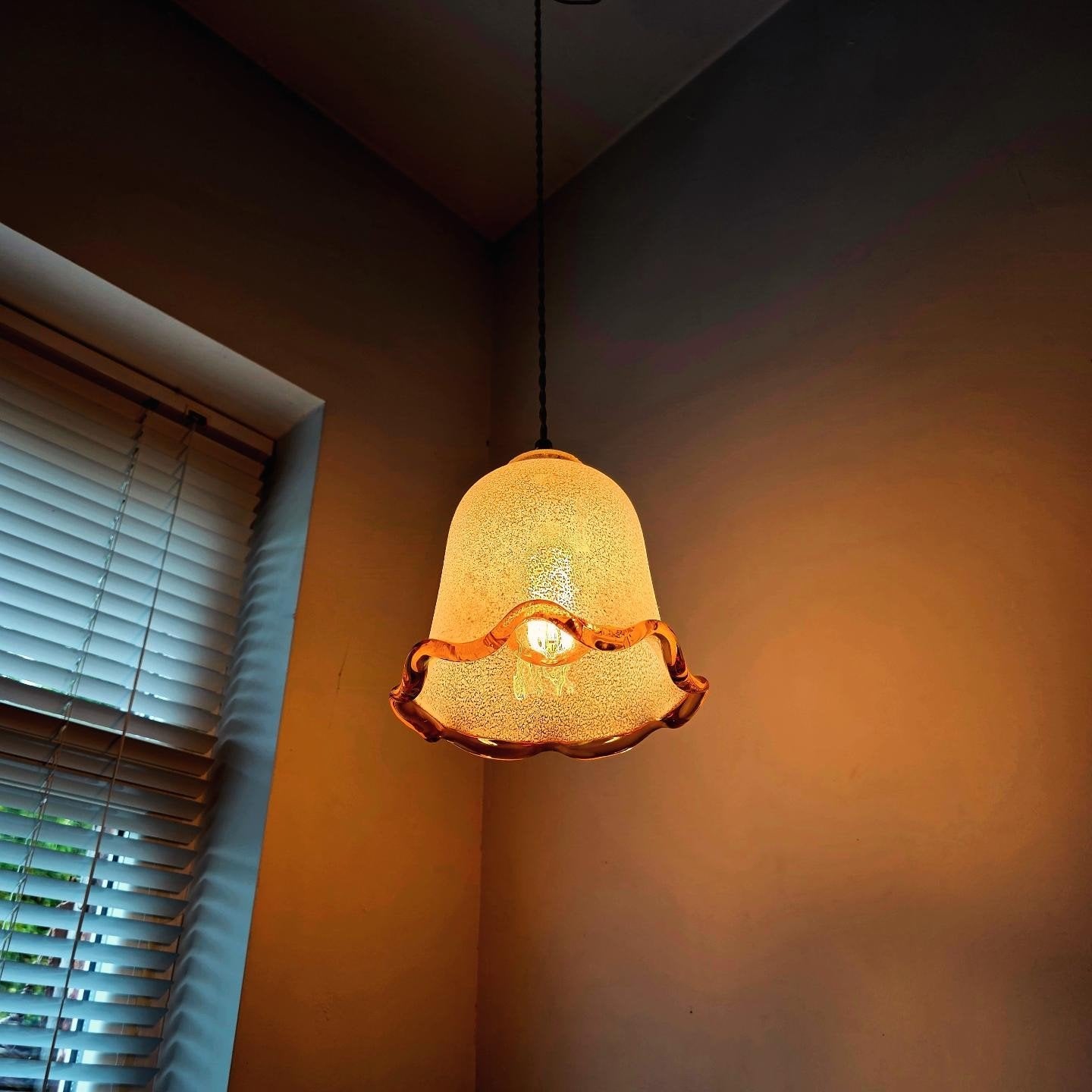 Vintage mondgeblazen tulpvormige glazen hanglamp. 3 stuks!, Ophalen of Verzenden, Glas