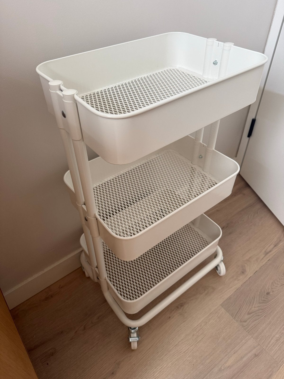 IKEA RÅSKOG Roltafel - Wit, 3 Niveaus, Ophalen, Zo goed als nieuw