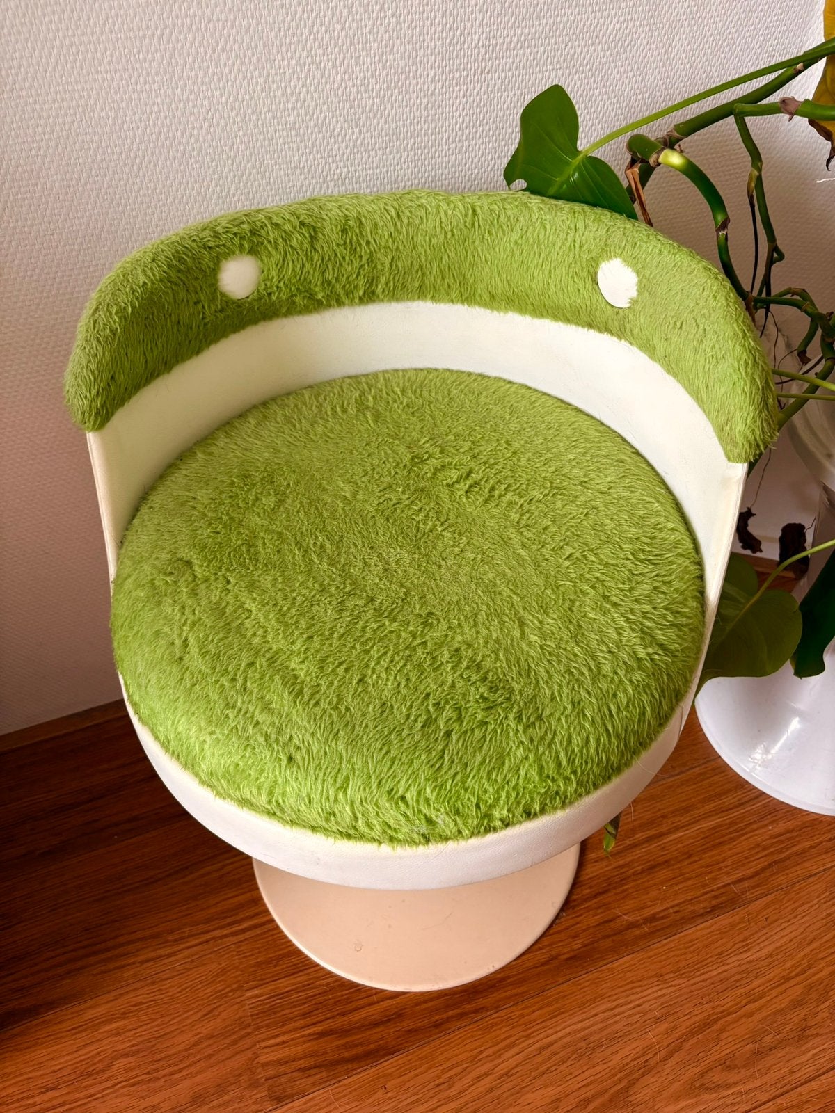 Leuke space age stoel/tulip stoel, Huis en Inrichting, Stoelen, Ophalen, Zo goed als nieuw
