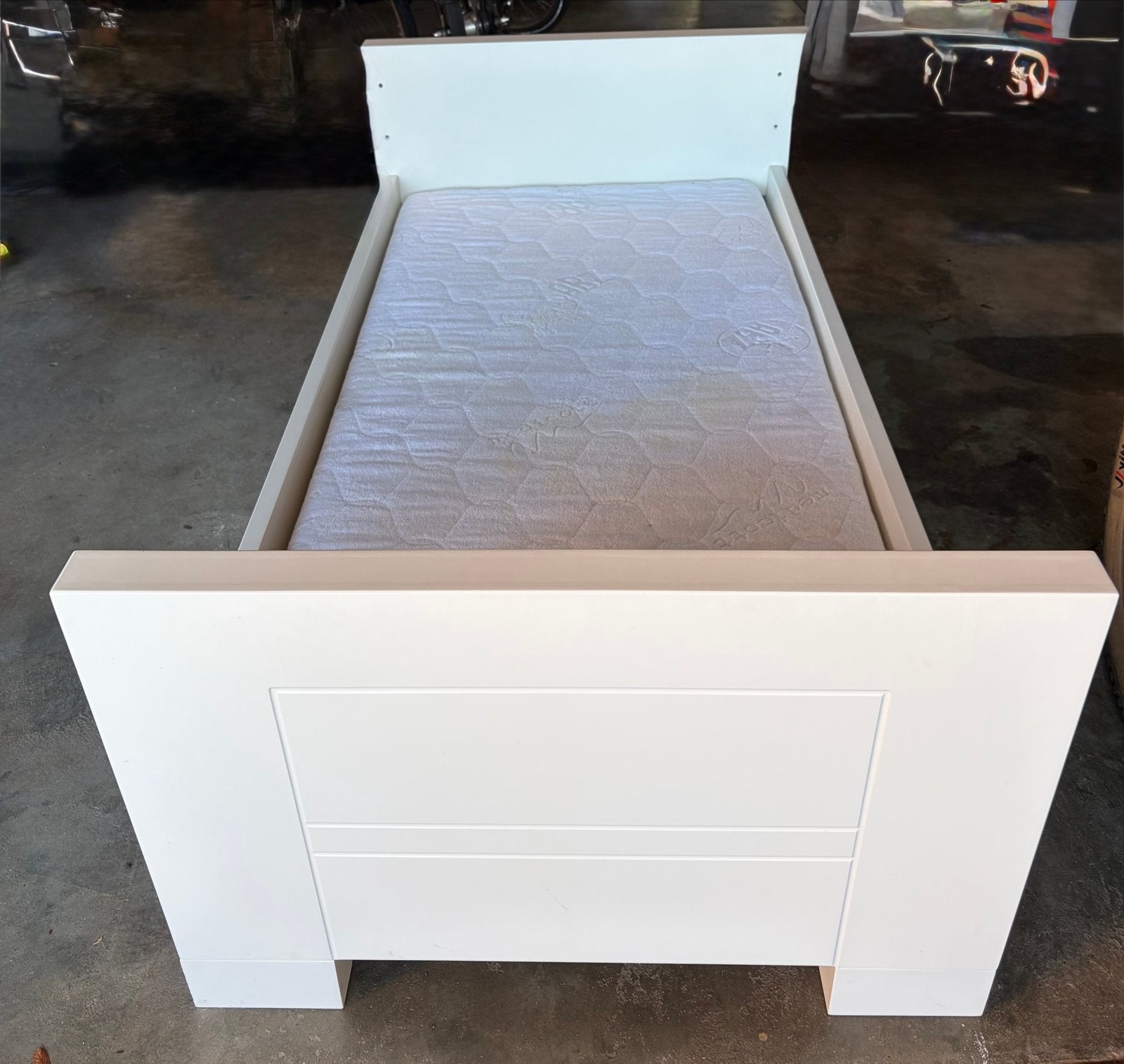 Stevig peuterbedje 150x78 cm met verstelbare lattenbodem, Ophalen, 70 tot 85 cm, 140 tot 160 cm, Zo goed als nieuw