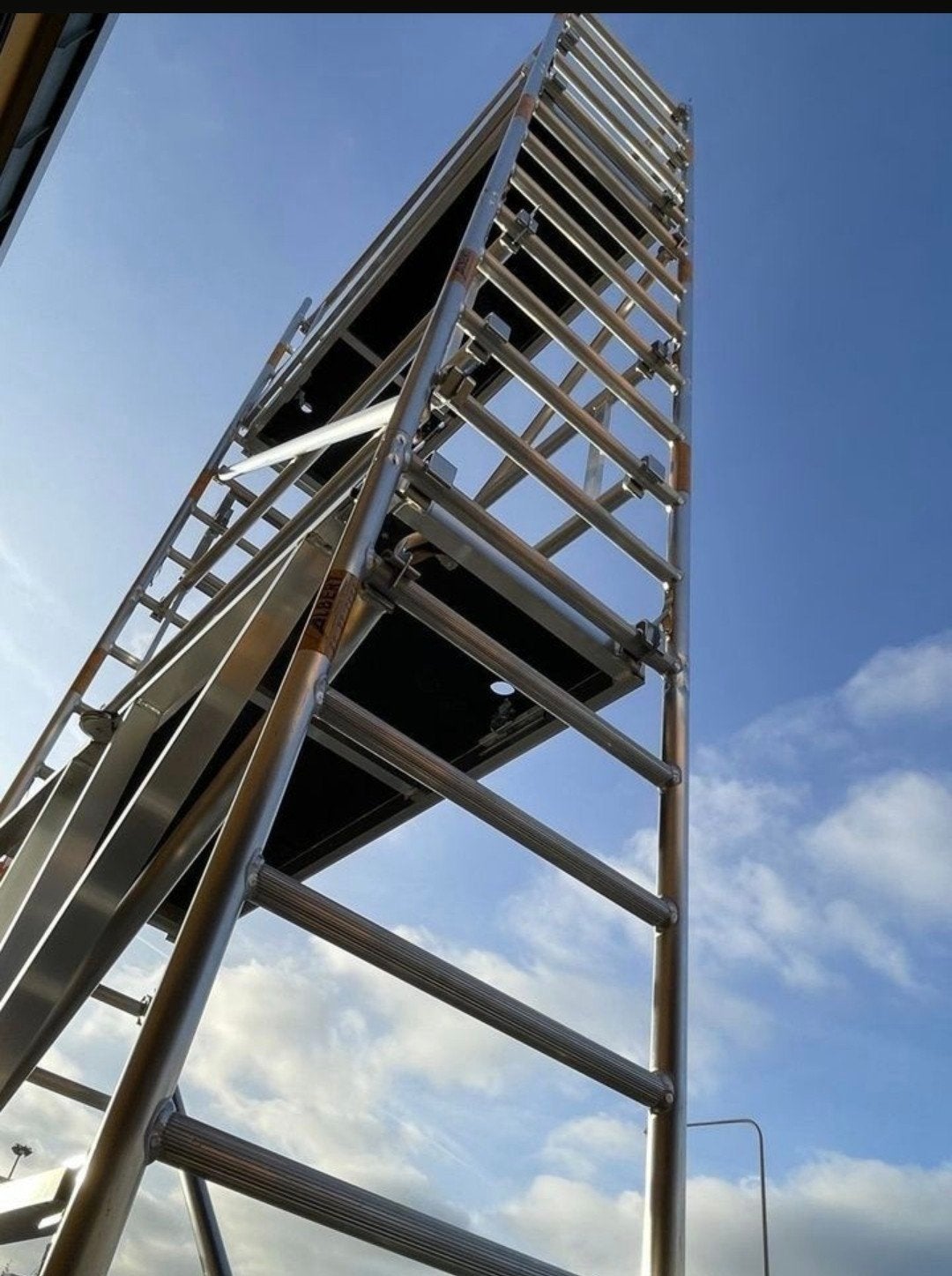 Altrex 6.2 meter hoge rolsteiger, Doe-het-zelf en Verbouw, Steigers, Gebruikt, Altrex, Onbekend, Ophalen of Verzenden