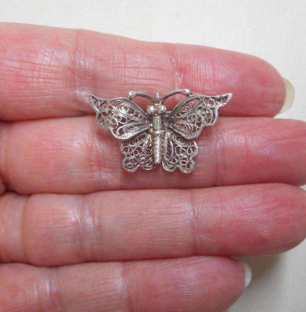 Zilveren klein vlinder broche nr.1135