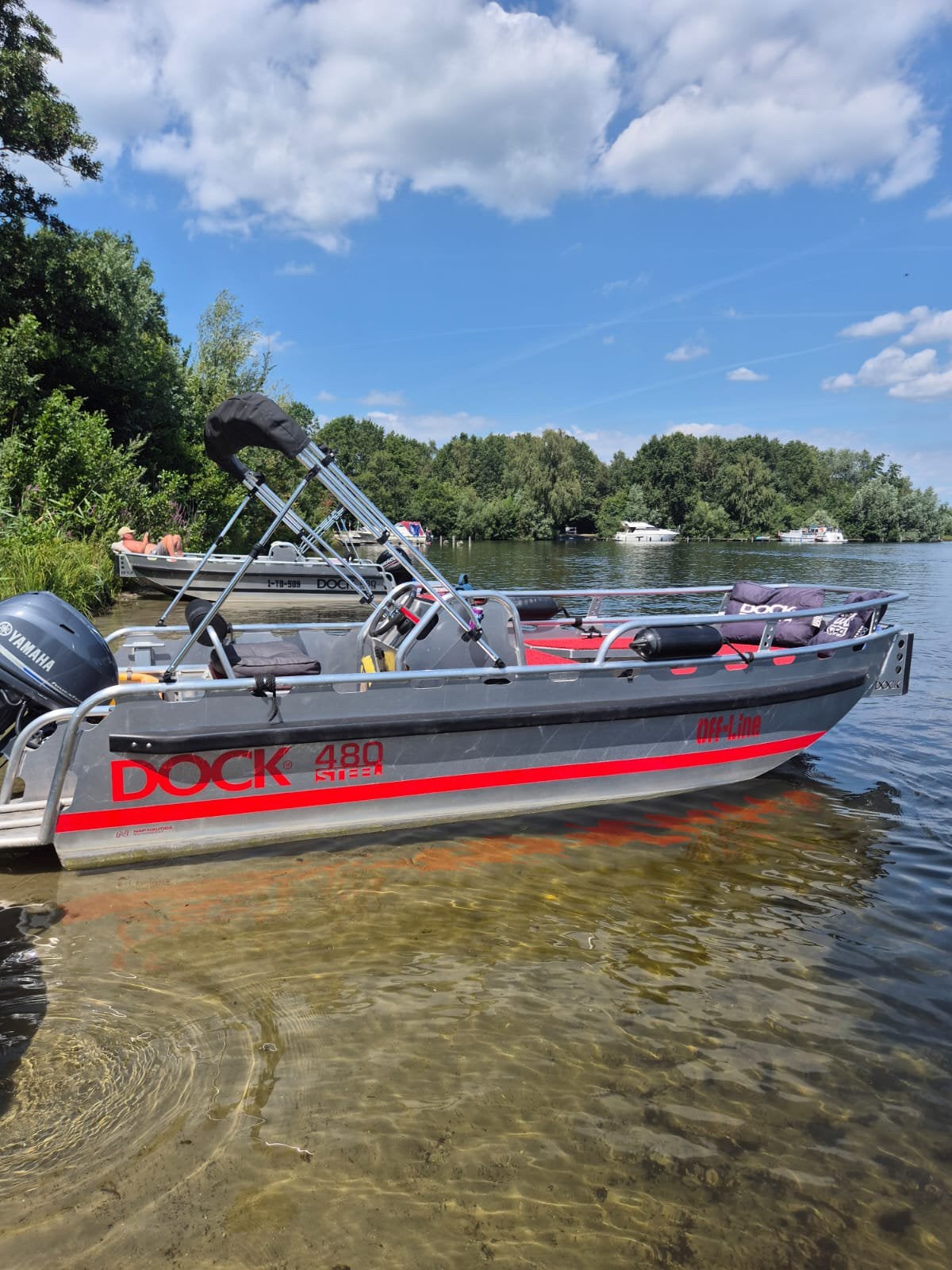 Te koop – Prachtige Dock 480 steel  Boot Jong Gebruikt ., Watersport en Boten, Vis- en Consoleboten, Met afstandsbediening, Aluminium
