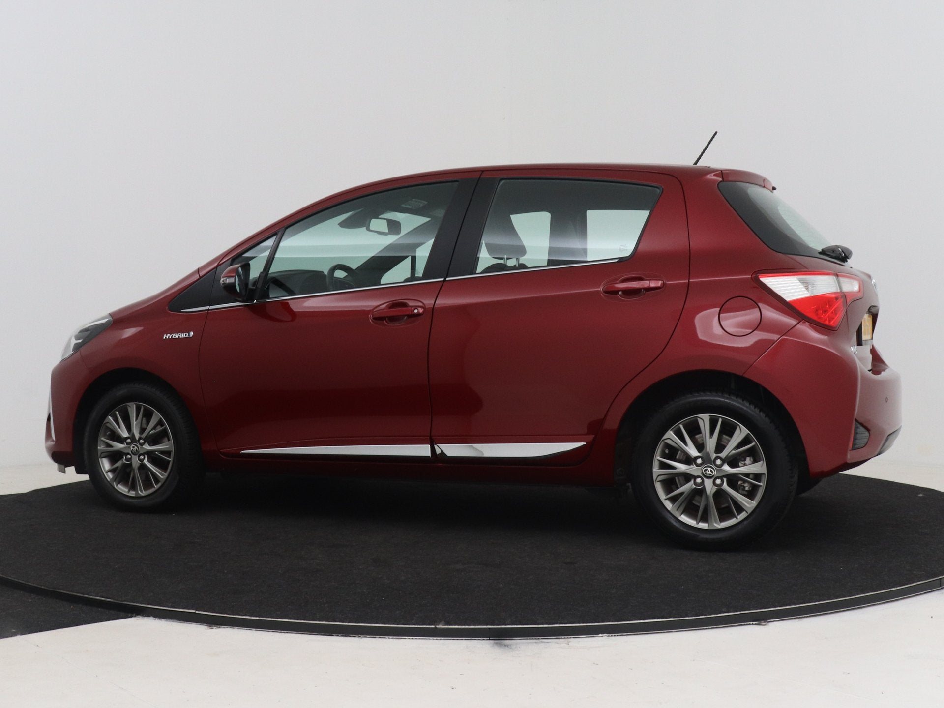 Toyota Yaris 1.5 Hybrid Energy Plus | Dealer onderhouden | H, Auto's, 1497 cc, Gebruikt, 4 cilinders, 49 €/maand