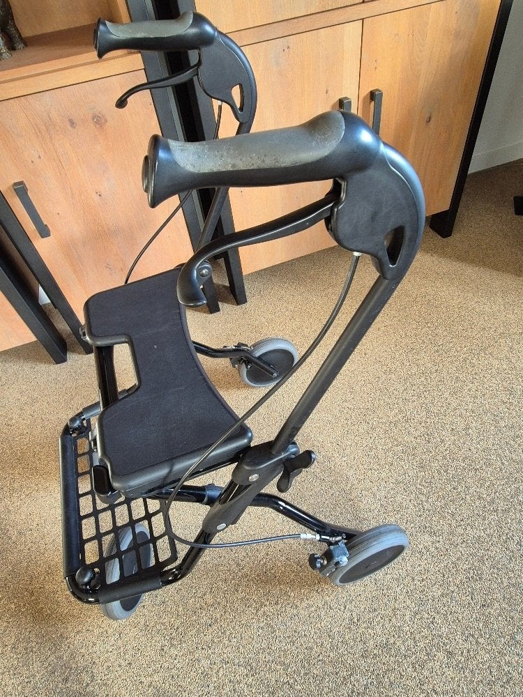 Parkinson rollator, Diversen, Ophalen, Lichtgewicht, Gebruikt