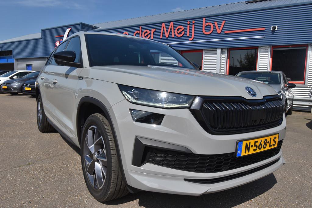 Skoda Kodiaq 1.5 TSI Sportline Business , VIRTUAL COCKPIT ,, Stof, 4 cilinders, 150 pk, Origineel Nederlands
