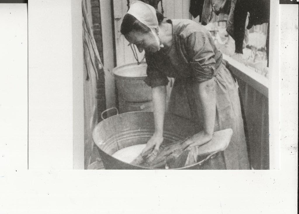 Scheveningen Wasschen in de teil op het balcon foto, Ophalen of Verzenden, 1920 tot 1940, Ongelopen, Zuid-Holland