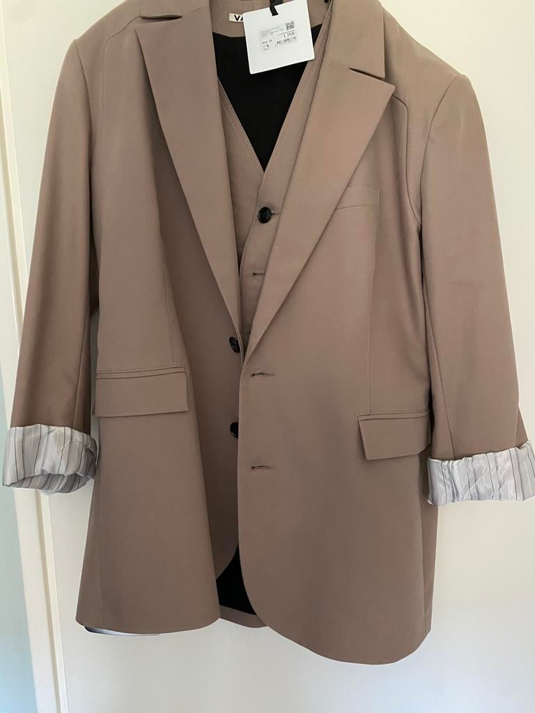 Zomerblazer Vanilia Taupekleurig maat 44 met prijskaartje, Verzenden, Zo goed als nieuw, Maat 42/44 (L)