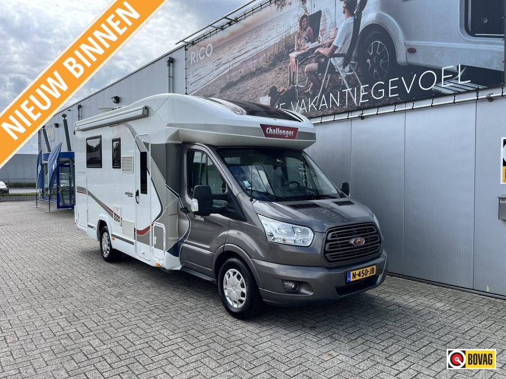 Challenger 288 EB supercompleet 46700 km, Caravans en Kamperen, Campers, Luifel, Bedrijf, Challenger, Hordeur