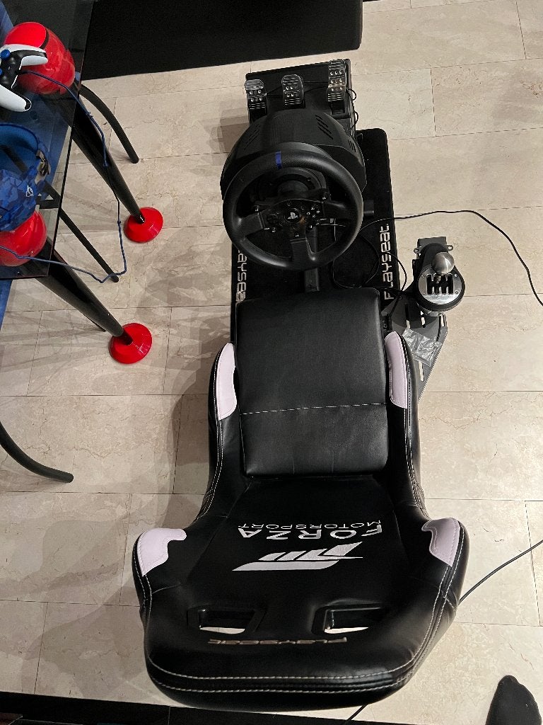 Foto 6 van Playseat Forza Motorsport met Thrustmaster T300RS GT en TH8A