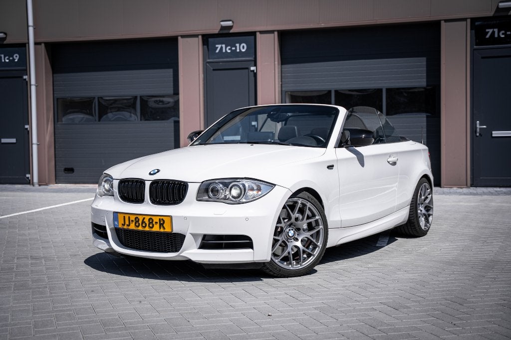 BMW 1-Serie 3.0 135I Cabrio N55 + DCT RECENT GROOT ONDERHOUD, Euro 5, Achterwielaandrijving, Zwart, Cabriolet