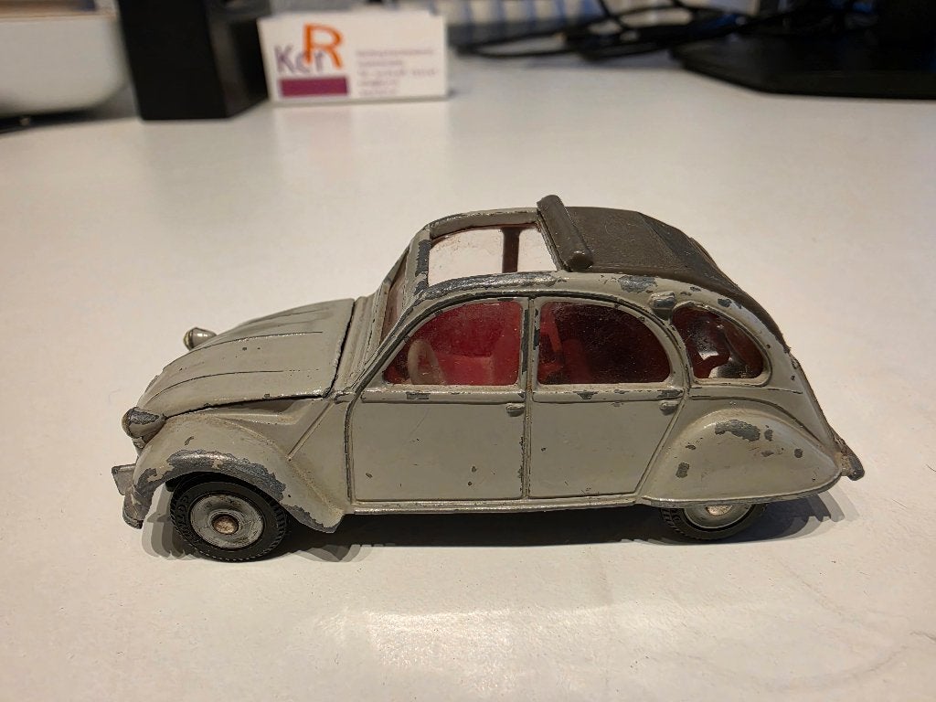Citroen 2cv dinky toys 1/43, Ophalen of Verzenden, Gebruikt, Auto, Dinky Toys
