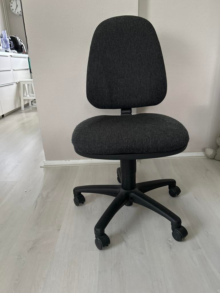 Bureaustoel gratis af te halen (mechanisme defect), Huis en Inrichting, Bureaustoelen, Ophalen of Verzenden, Gebruikt, Zwart, Bureaustoel