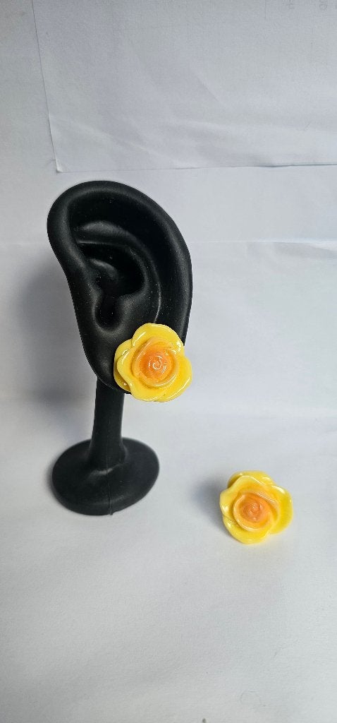 gele bloemen oorbellen, Sieraden, Tassen en Uiterlijk, Oorbellen, Overige materialen, Geel, Nieuw, Ophalen of Verzenden