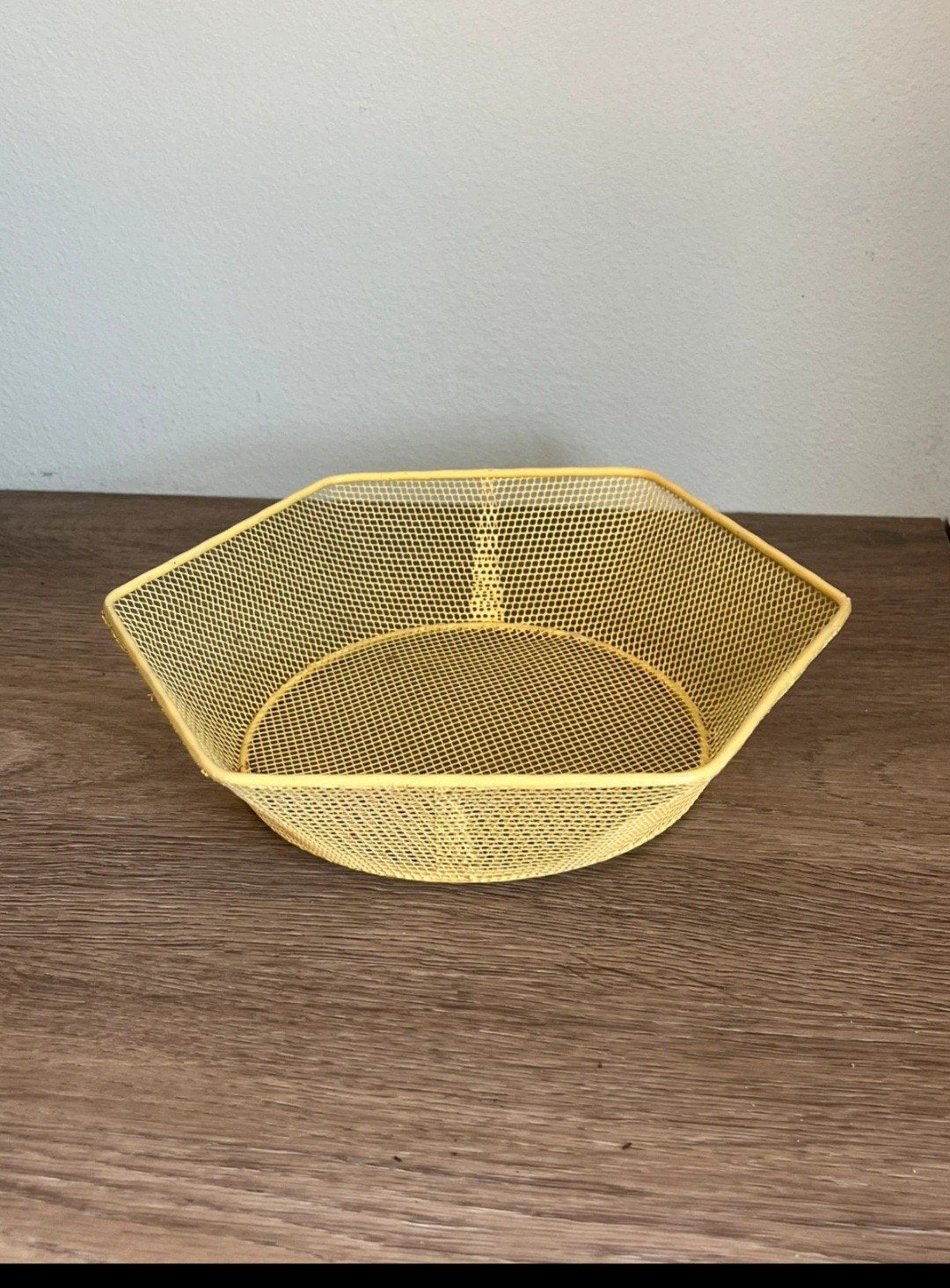 Gele metalen schaal - 19 cm, Schaal, Ophalen of Verzenden, Zo goed als nieuw, Metaal