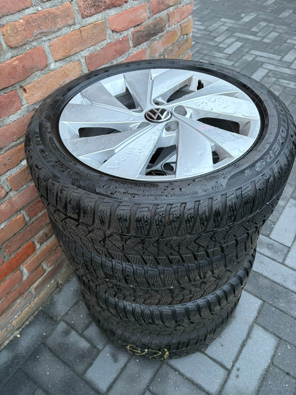 Originele Golf 8 GTE wielen met winterbanden, Auto-onderdelen, Banden en Velgen, Banden en Velgen, Ophalen, 19 inch, 205 mm