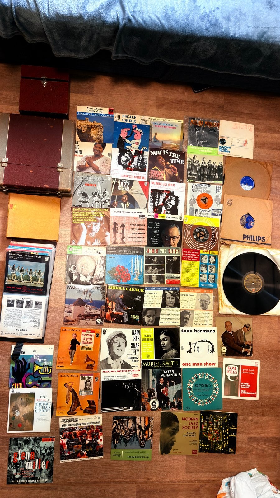 partij vintage vinyl singles (jazz, blues, folk) + 2 koffers, Gebruikt, Overige genres, Overige formaten, Ophalen of Verzenden