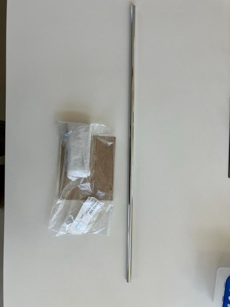 Vasco Niva Handdoekenrek staaf en bevestigingsbeugels, Ophalen of Verzenden, Nieuw, Minder dan 60 cm, 30 tot 80 cm
