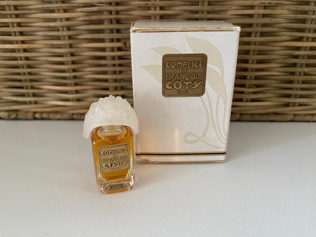 Complice de Francois Coty parfum miniatuur., Ophalen of Verzenden, Zo goed als nieuw, Miniatuur, Gevuld