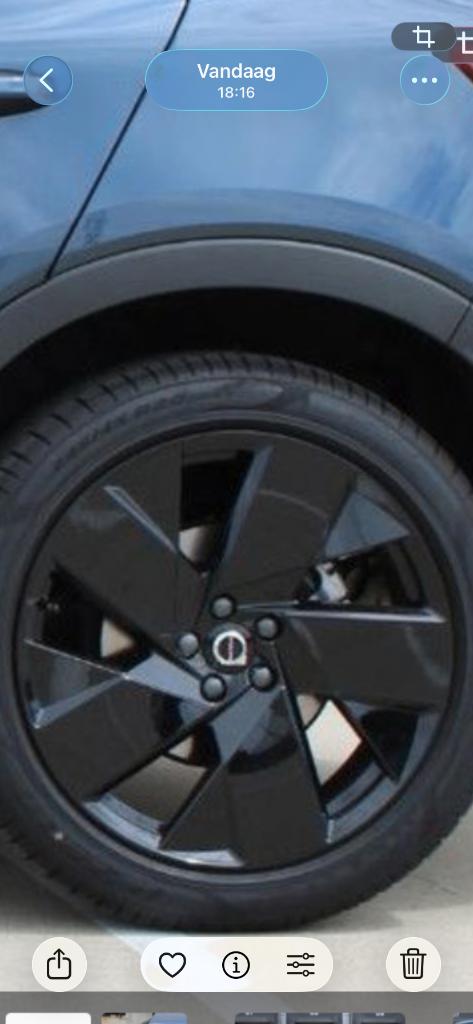 Gezocht 20 inch black edition xc40 B4, Ophalen, Volvo