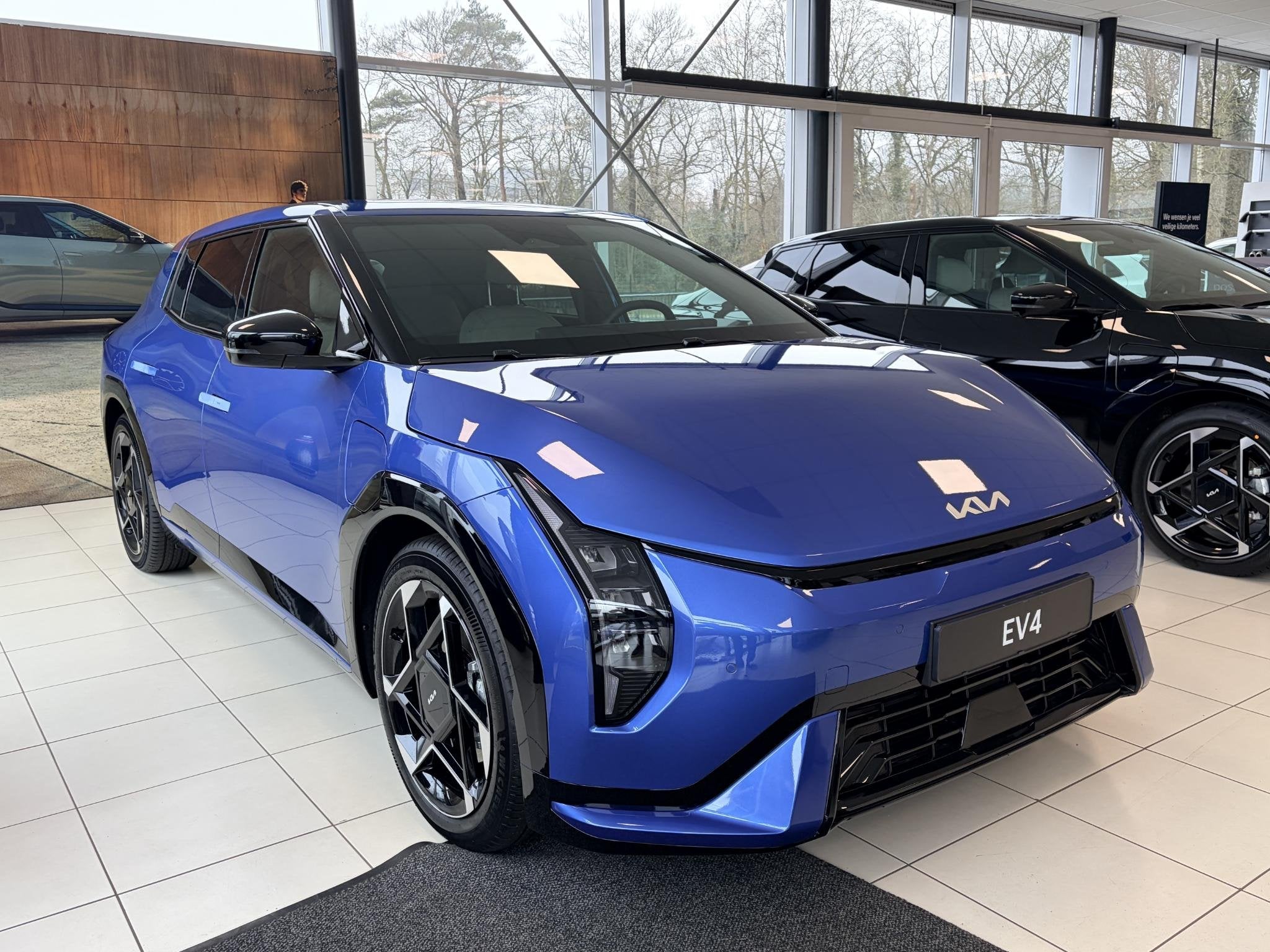 Kia EV4 GT-Line Business Edition 81.4 kWh Direct Leverbaar |, Auto's, Kia, 81 kWh, 510 min, Blauw, 584 km