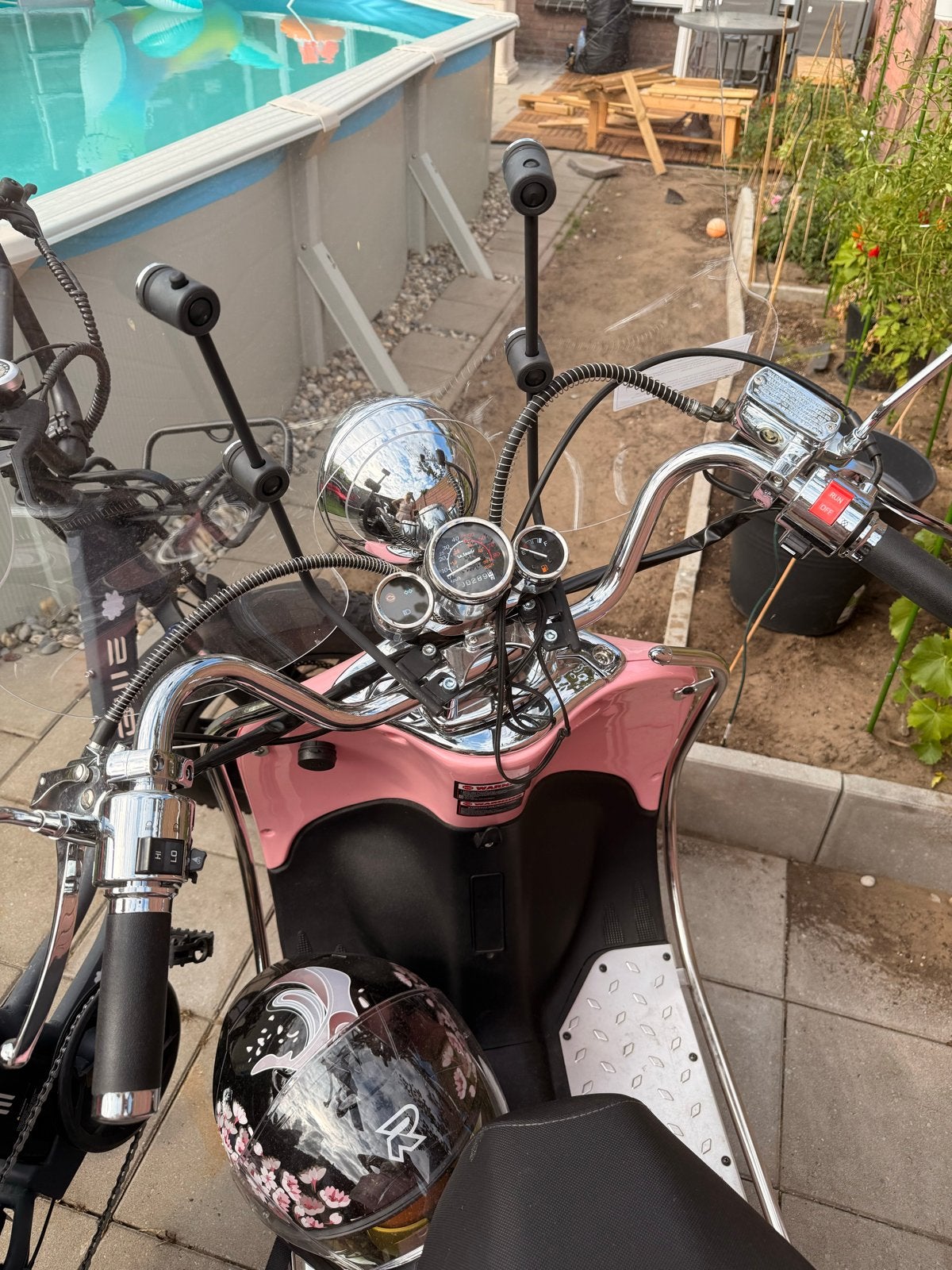 Roze La Souris Scooter met veel extra's, Ophalen, Zo goed als nieuw, Benzine, Overige merken