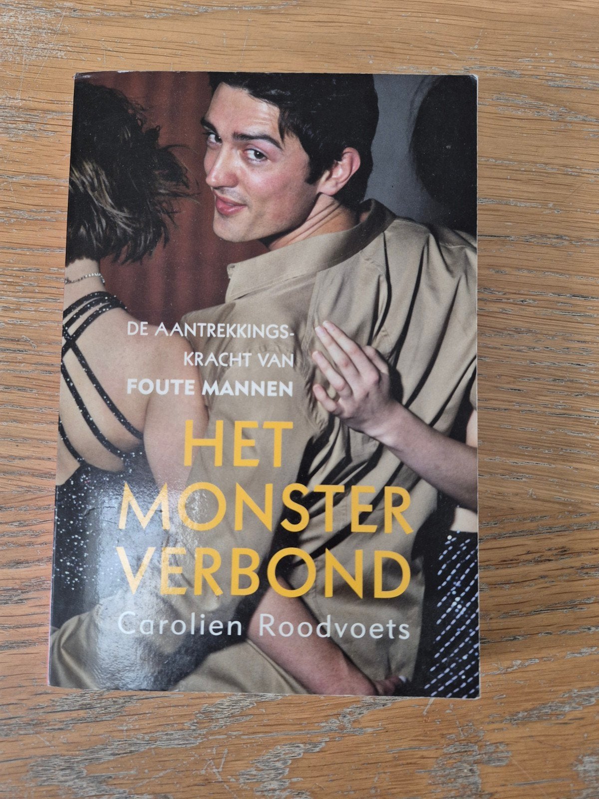 Het Monsterverbond - Carolien Roodvoets (Boek), Ophalen of Verzenden, Gelezen, Carolien Roodvoets, Nederland