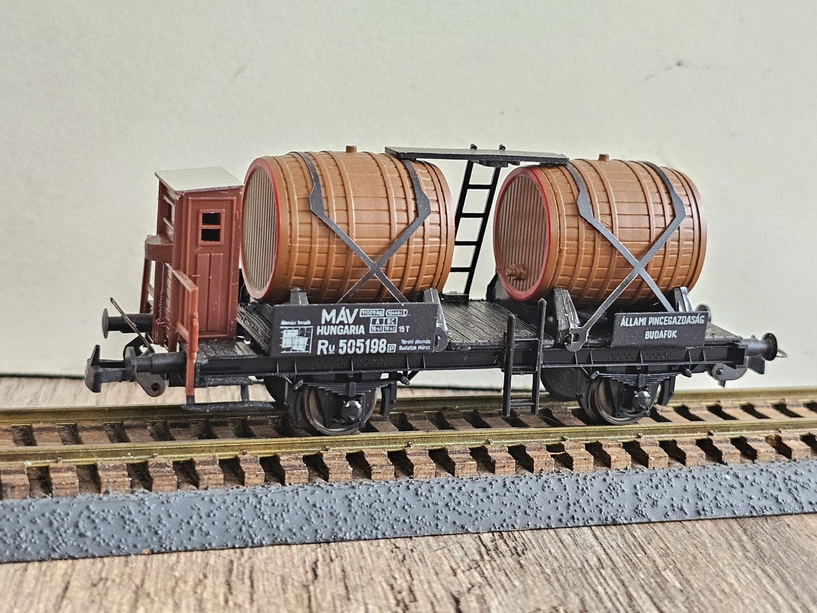 Piko HO Wijnwagon MAV Hongarije, zgan, Gelijkstroom, Trix, Wagon, Ophalen of Verzenden