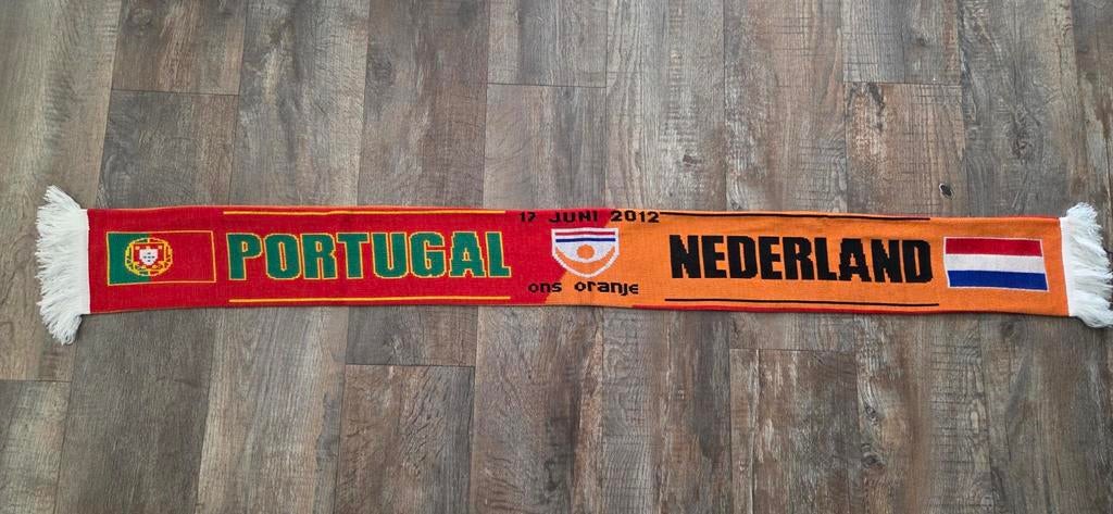 Sjaal Portugal - Nederland, Verzamelen, Sportartikelen en Voetbal, Ophalen of Verzenden, Zo goed als nieuw, Buitenlandse clubs