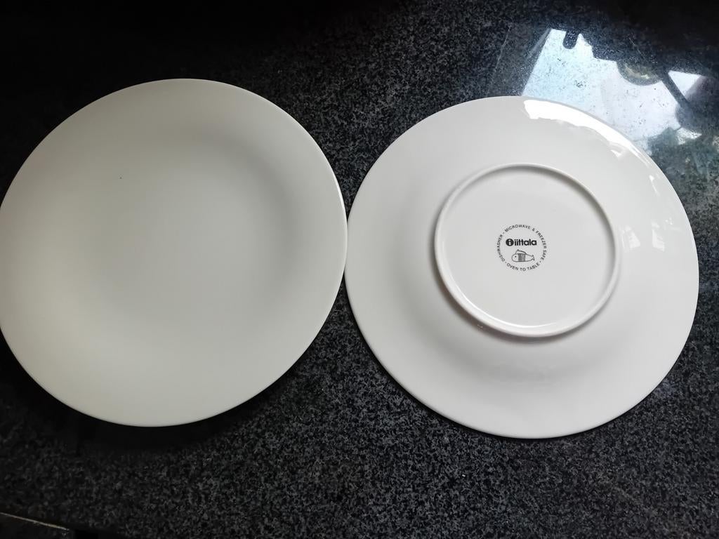 2 Iittala Sarjaton Borden Ø 22 cm
Wit
Nooit gebruikt iittala, Huis en Inrichting, Keuken | Servies, Ophalen of Verzenden, Zo goed als nieuw
