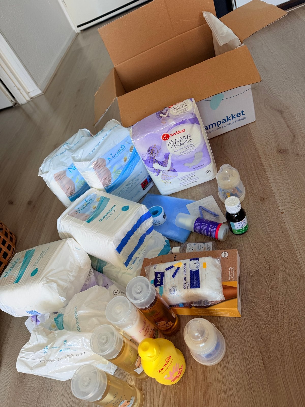 Kraampakket met verzorgingsproducten en meer, Ophalen of Verzenden, Zo goed als nieuw, Geboortebord