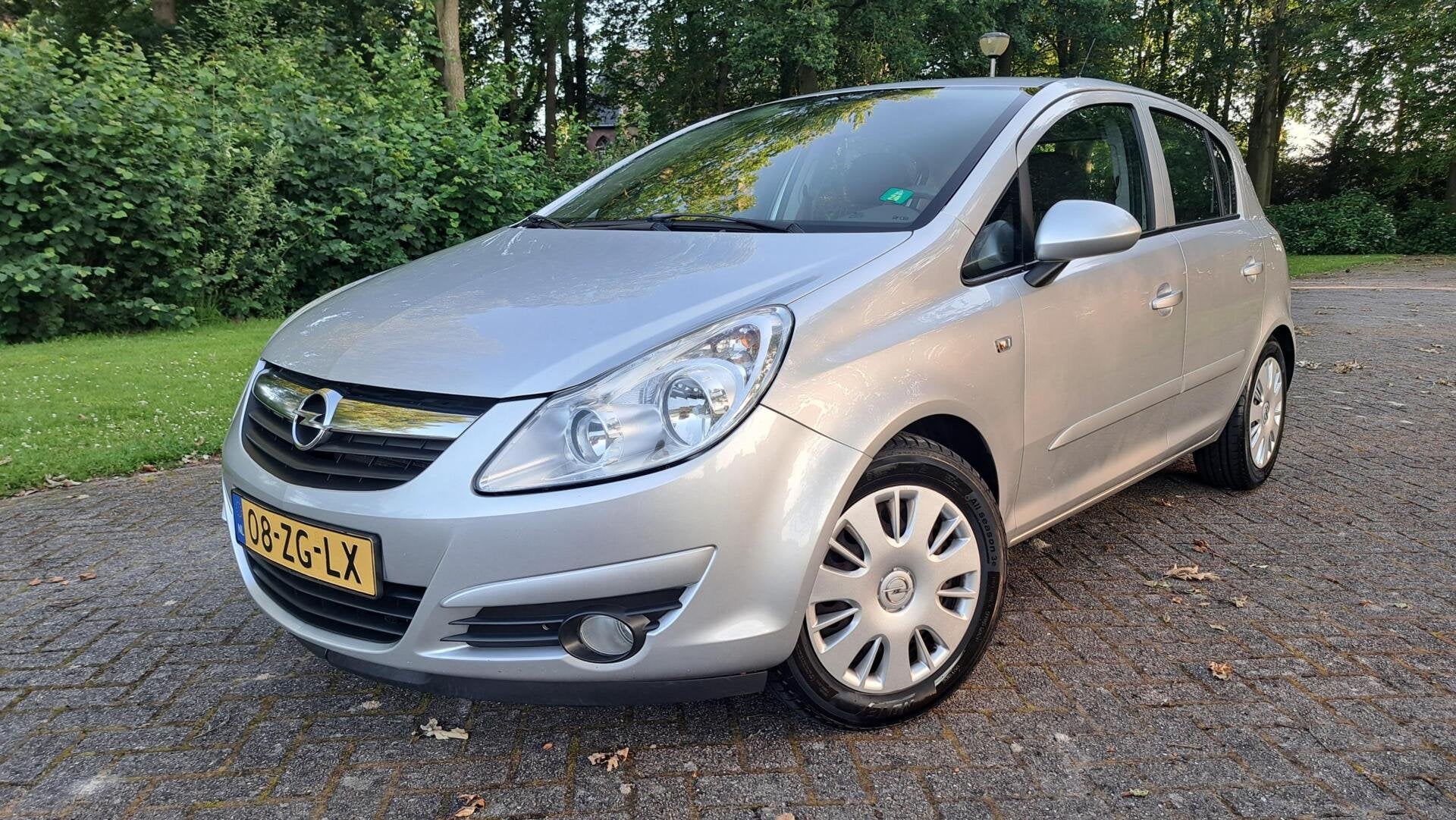 Opel Corsa 1.4-16V Enjoy 5drs CRUISE ELEK RAMEN NETTE AUTO, Auto's, Voorwielaandrijving, Gebruikt, Zwart, 4 cilinders