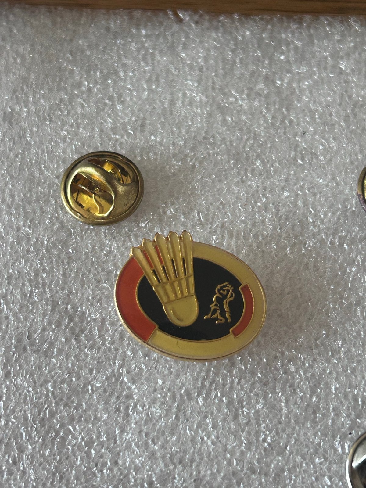 Badmintonbonds Pin - Sportief Verzamelobject, Verzamelen, Ophalen of Verzenden, Gebruikt, Sport, Speldje of Pin