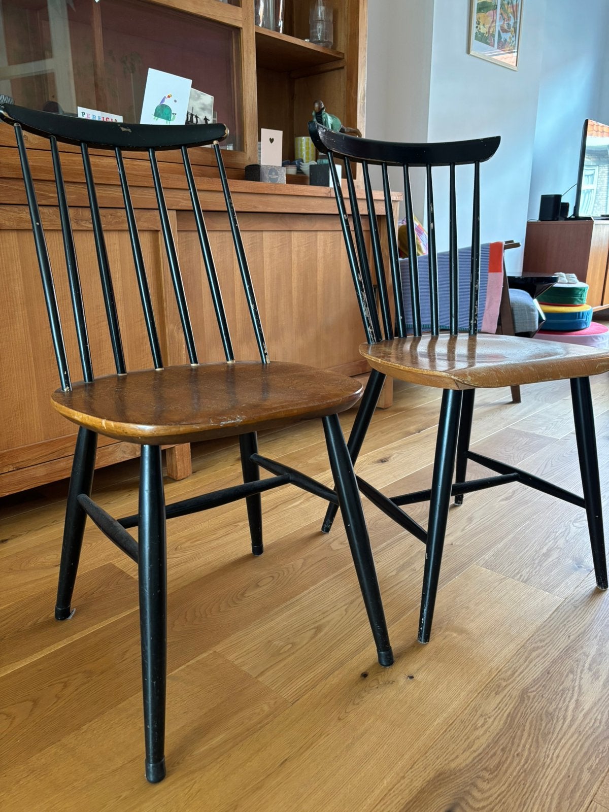 GRATIS Twee leuke houten stoelen, Huis en Inrichting, Stoelen, Ophalen, Gebruikt, Twee, Bruin