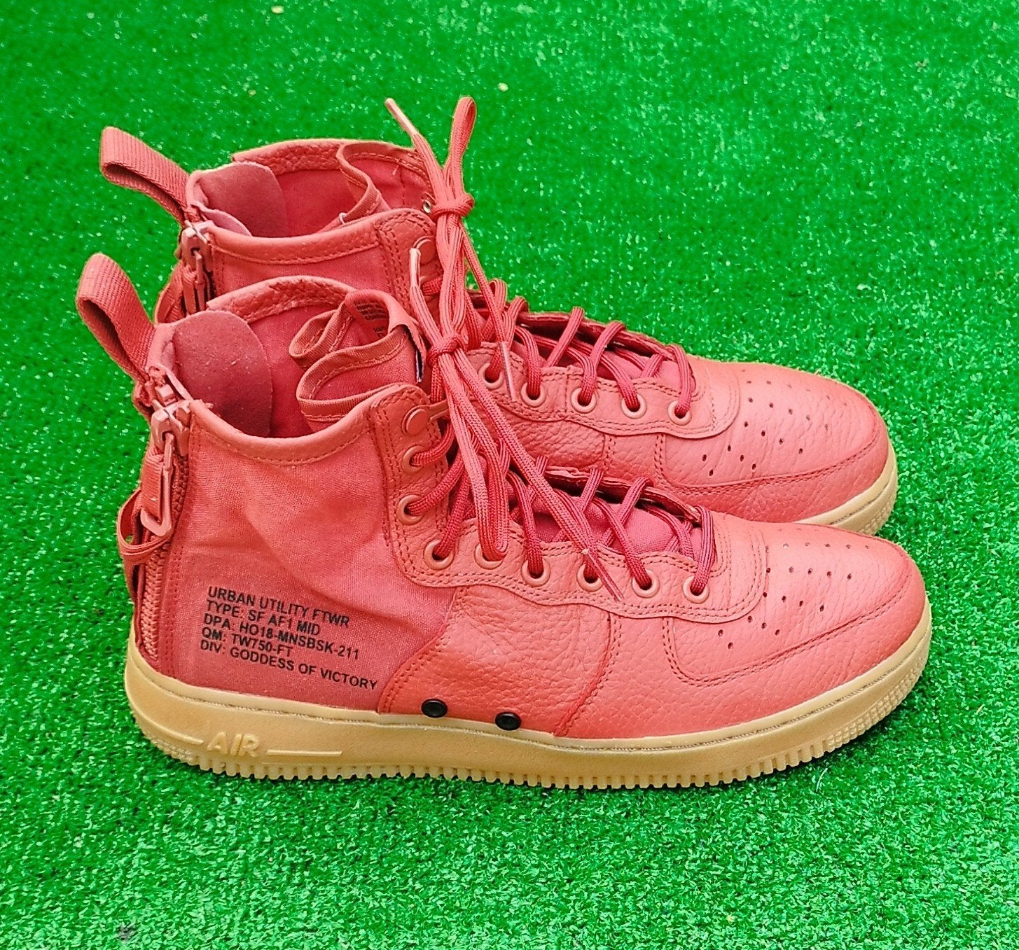 Nike SF Air Force 1 Mid Red  - Maat 42.5, Overige kleuren, Nike Air, Ophalen of Verzenden, Nike