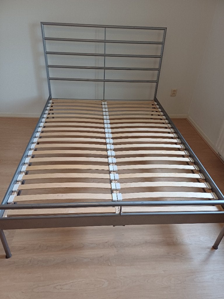 Vintage Ikea bed "Heimdal" twee persoons met lattenbodems, Ophalen, Gebruikt, Tweepersoons, Ijzeren bed "Heimdal" van Ikea