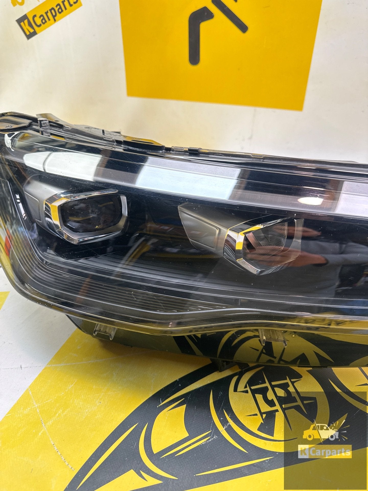 VOLKSWAGEN TIGUAN 571 VOLLED KOPLAMP RECHTS R (571941036C), Gebruikt, Volkswagen, Volkswagen AG, Berliner Ring 2
38440  Wolfsburg, DE