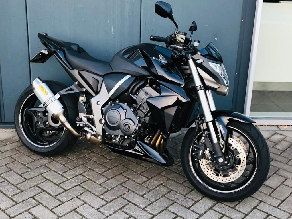 Honda CB1000R ABS veel opties en in unieke staat, 4 cilinders, Particulier, 1000 cc, Sportuitlaat