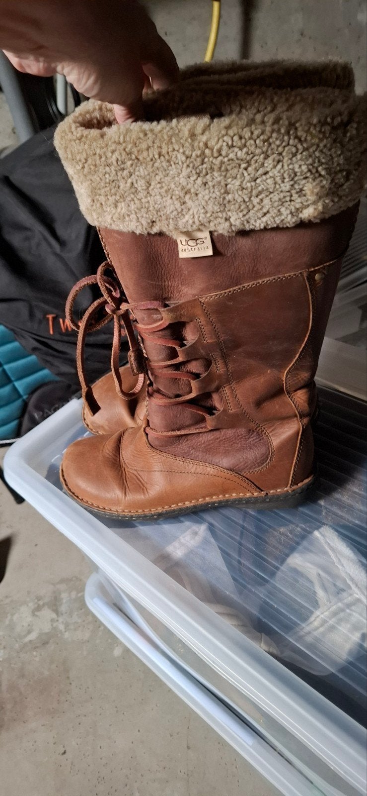 uggs, Ophalen, Zo goed als nieuw, Zwart