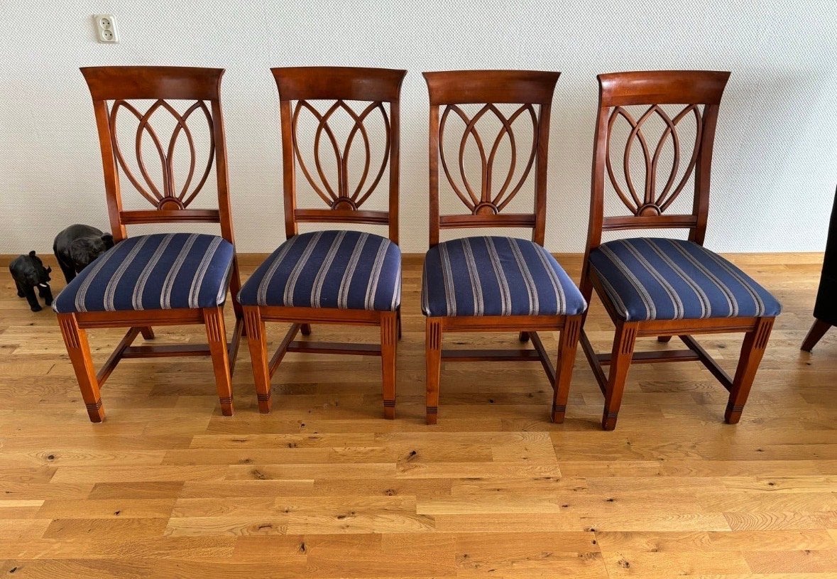 Set van 4 notenhouten stoelen met gestreepte bekleding, Ophalen