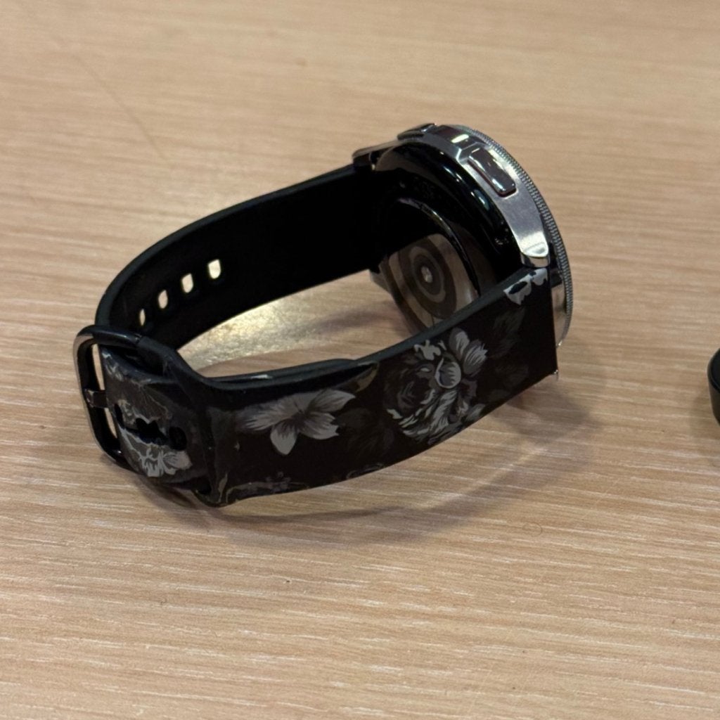 Samsung Galaxy Watch 6 Classic LTE 43mm in nette staat, Samsung, Zo goed als nieuw, Support@Samsung.com, 129, Samsung-ro, Yeongtong-gu
Suwon-si, Gyeonggi-do 16677
South Korea