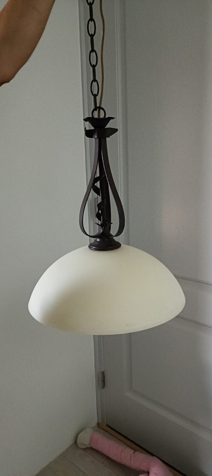 Set van 2 vintage hanglampen met melkglas kap, Ophalen, Gebruikt, Vintage, Klassiek, E27 (groot)